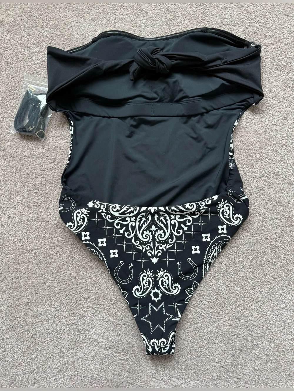 BEACH RIOT - Stassia One Piece Bandana - BLACK - Picture 2 of 6